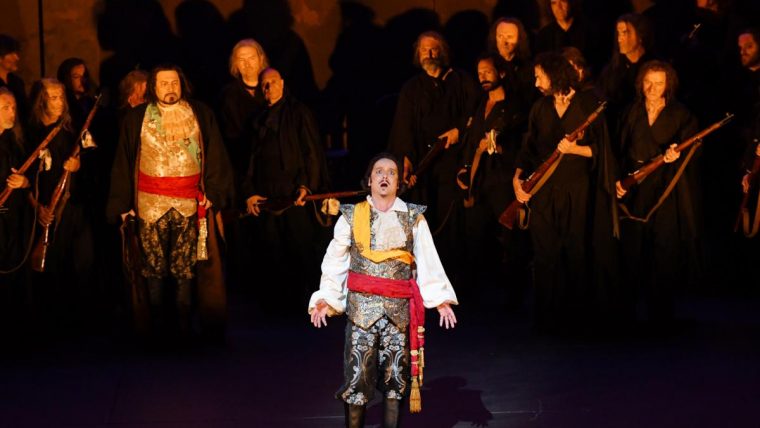 trovatore_ap_19_liceu_bofill-760x428.jpg